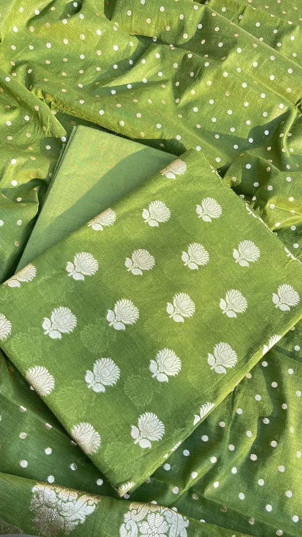 Light_Green_Pure_Mercerised_Banarasi_Suit_with_Lorex_Weaving_&_Floral_Booti_Dupatta_1100SKL_MSL6