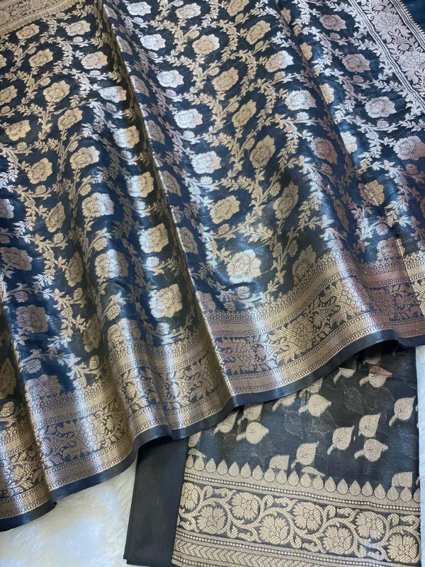 Black_Cotton_Silk_Floral_Zari_Booti_Banarasi_3_pcs_Suit_Set_675JVC_135