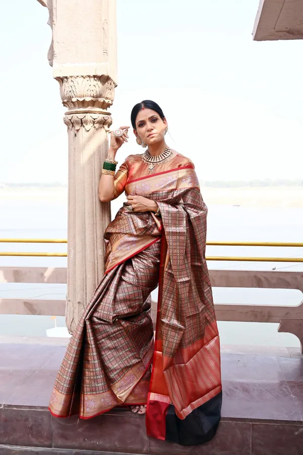 Brown_Kanchi_Silk_Banarasi_Sarees_For_Women_GEBE3