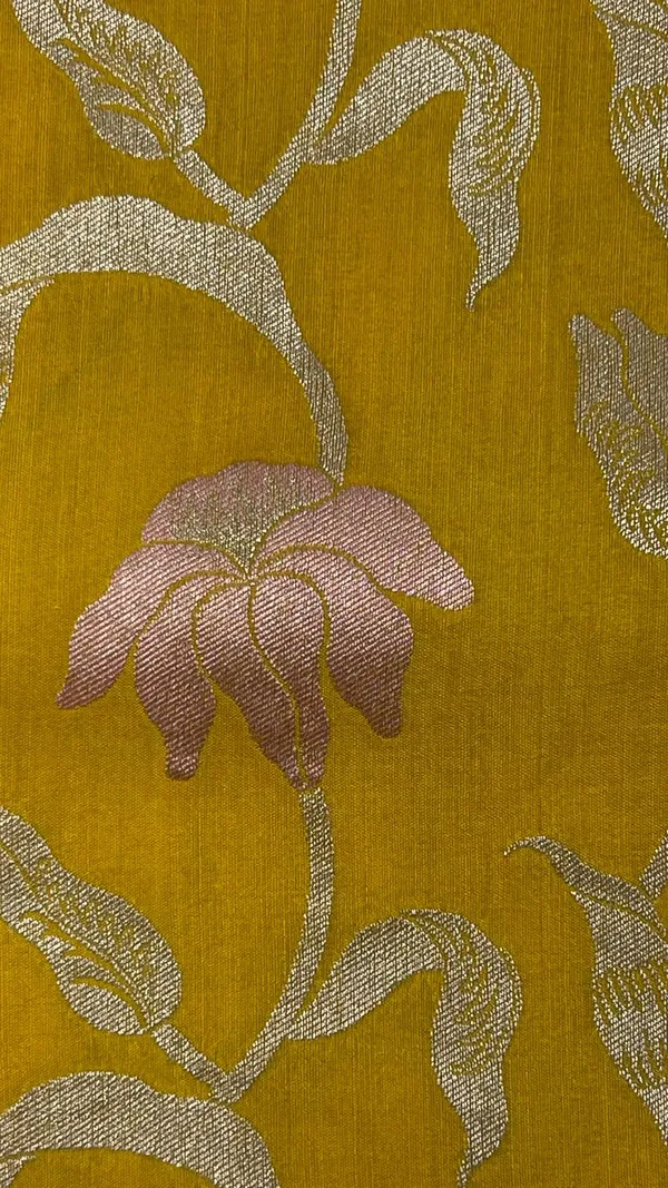 Humairah_Presents_Yellow_Tussar_Silk_Handpainted_Floral_Zari_Jaal_with_Contrast_Blue_Banarasi_Floral_Jaal_Pallu_Zari_Border_and_Blue_Blouse