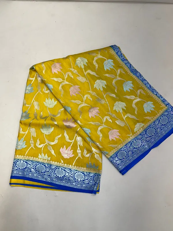 Humairah_Presents_Yellow_Tussar_Silk_Handpainted_Floral_Zari_Jaal_with_Contrast_Blue_Banarasi_Floral_Jaal_Pallu_Zari_Border_and_Blue_Blouse