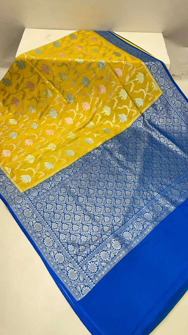 Humairah_Presents_Yellow_Tussar_Silk_Handpainted_Floral_Zari_Jaal_with_Contrast_Blue_Banarasi_Floral_Jaal_Pallu_Zari_Border_and_Blue_Blouse