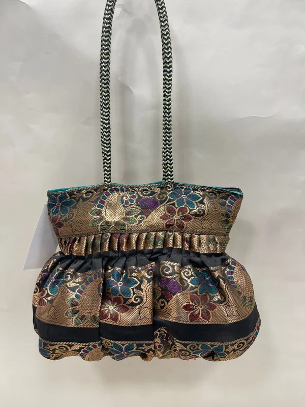 Black_Banarasi_Hand_Bag_HBG_24