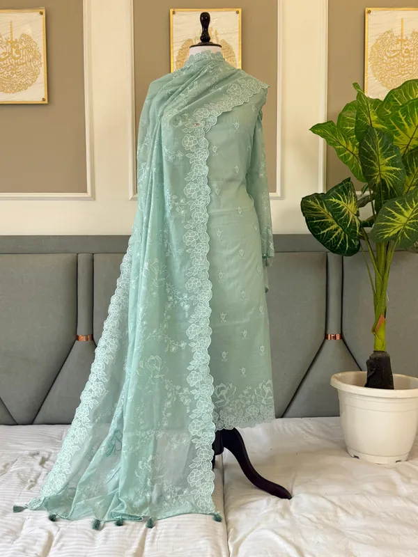 Seagreen_Mal_Chanderi_Embroidery_Daman_Booti_Banarasi_Suit_With_Embroidery_Jaal_Dupatta_180Pnj_Mle2
