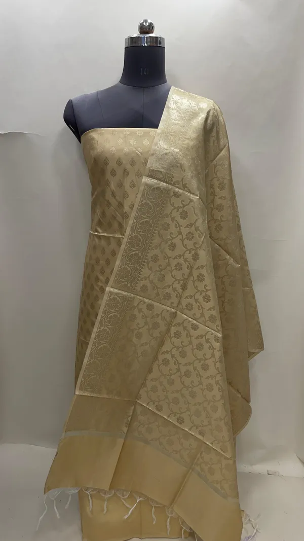 Humairah_Cream_Art_Silk_Floral_Zari_Booti_3_pcs_Suit_set_with_Plain_Bottom_and_Tilfi_Floral_Zari_Jaal_Cream_Dupatta