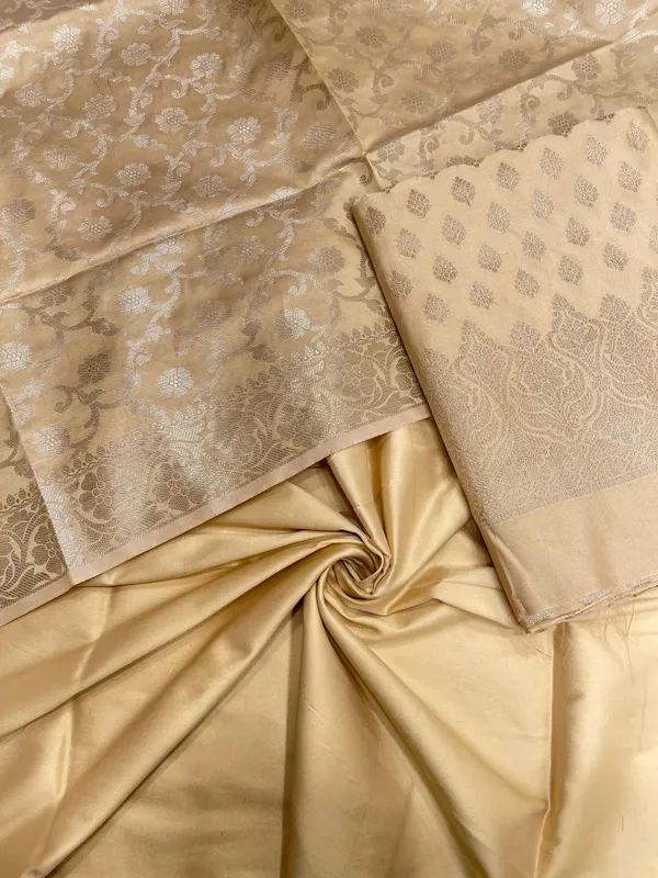 Humairah_Cream_Art_Silk_Floral_Zari_Booti_3_pcs_Suit_set_with_Plain_Bottom_and_Tilfi_Floral_Zari_Jaal_Cream_Dupatta