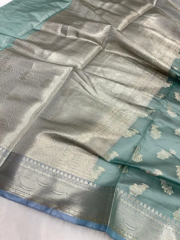 Sea_Green_Cotton_Floral_Water_Zari_Booti_Banarasi_Saree_JVC_14