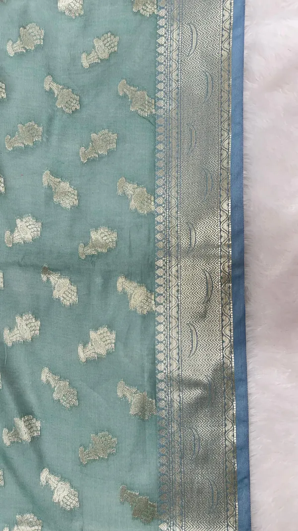 Sea_Green_Cotton_Floral_Water_Zari_Booti_Banarasi_Saree_JVC_14