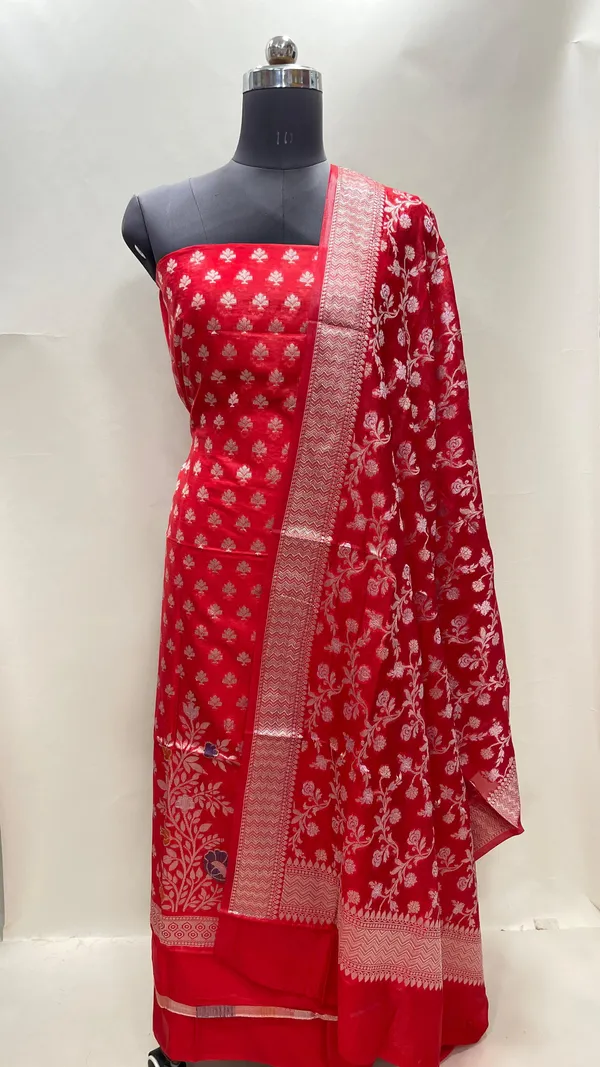 Humairah_Red_Semi_Georgette_Floral_Ikkat_Mina_Border_3_pcs_Suit_Set_with_Plain_Bottom_and_Floral_Zari_Jaal_Red_Dupatta
