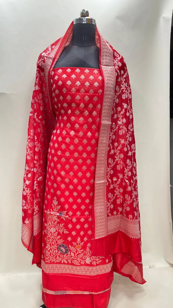 Humairah_Red_Semi_Georgette_Floral_Ikkat_Mina_Border_3_pcs_Suit_Set_with_Plain_Bottom_and_Floral_Zari_Jaal_Red_Dupatta
