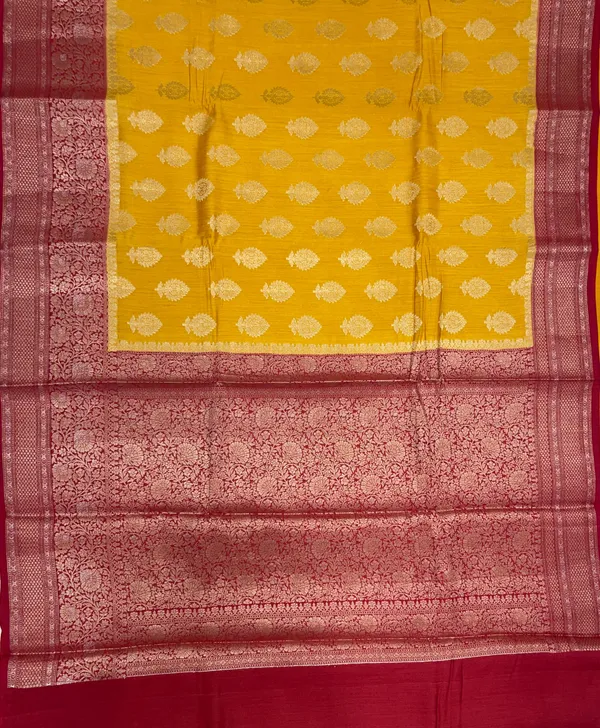 Humairah_Pure_Handloom_Gold_Munga_Silk_Floral_Gold_Zari_Booti_with_Contrast_Maroon_Floral_Jaal_Pallu_Skirt_Zari_Border_with_Maroon_Blouse