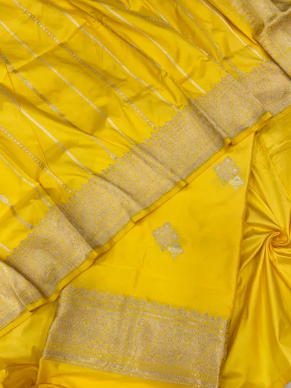 Pure_Handloom_Gold_Katan_Silk_Silver_Zari_Booti_Katan_Silk_Kadhwa_Banarasi_3_pcs_Suit_Set_14000PR_KS8