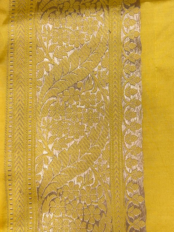 Pure_Handloom_Gold_Katan_Silk_Silver_Zari_Booti_Katan_Silk_Kadhwa_Banarasi_3_pcs_Suit_Set_14000PR_KS8