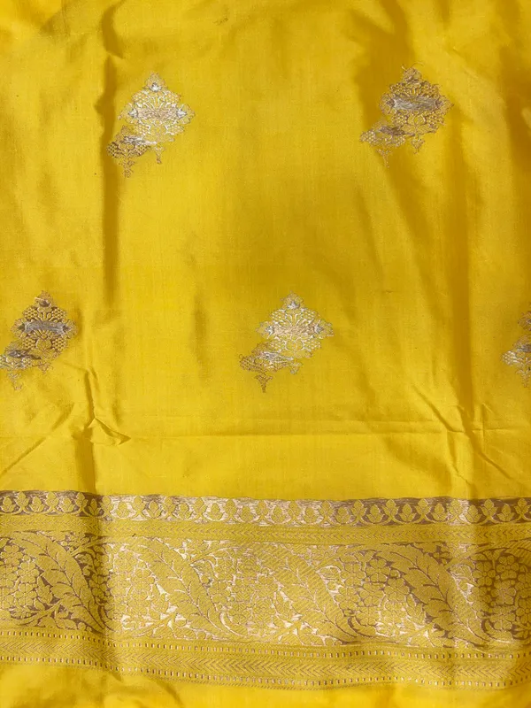 Pure_Handloom_Gold_Katan_Silk_Silver_Zari_Booti_Katan_Silk_Kadhwa_Banarasi_3_pcs_Suit_Set_14000PR_KS8