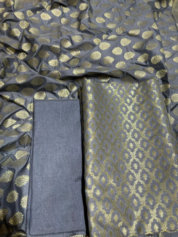 Humairah_Presents_Grey_Floral_Alfi_Zari_Jaal_3pcs_Suit_Set_with_Plain_Bottom_and_Floral_Zari_Booti_Grey_Dupatta