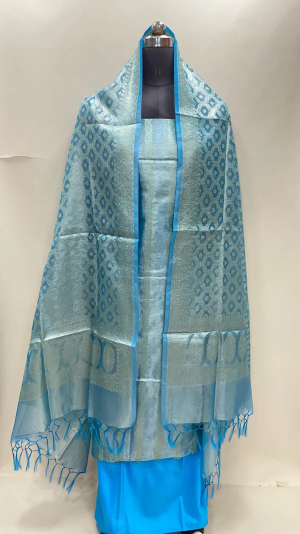 Humairah_Sky_Blue_Tissue_Silk_Floral_Zari_Stripe_3_pcs_Suit_Set_with_Plain_Bottom_and_Floral_Zari_Carry_Jaal_Sky_Blue_Dupatta