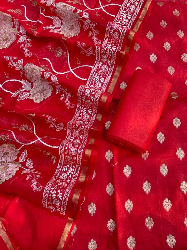 Pure_Mercerized_Red_Floral_Booti_Banarasi_Suit_with_Heavy_Thread_work_Jaal_Dupatta_1250SKL_PME3