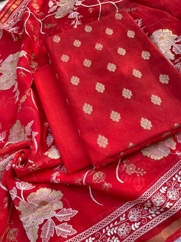 Pure_Mercerized_Red_Floral_Booti_Banarasi_Suit_with_Heavy_Thread_work_Jaal_Dupatta_1250SKL_PME3