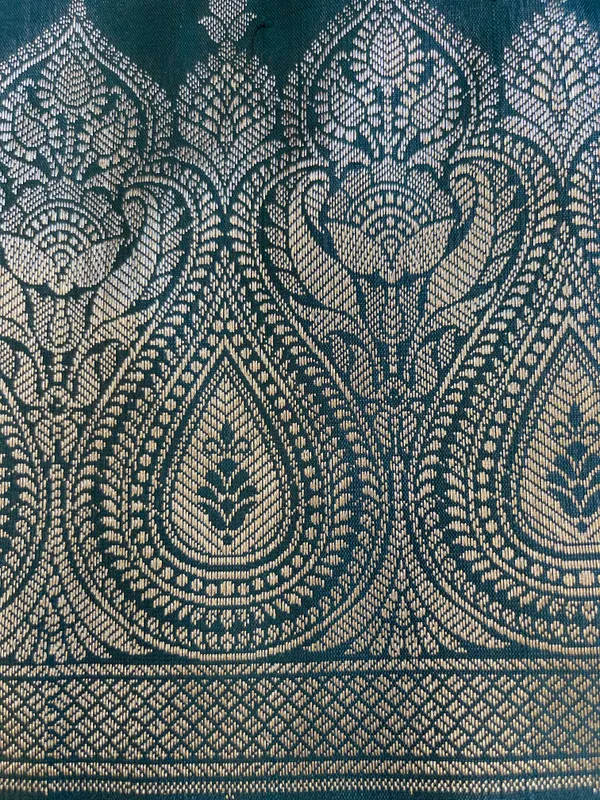 Beige_Art_Silk_Floral_Zari_Booti_Contrast_Banarasi_Suit_with_Darkgreen_Dupatta_625AJ_TPT45
