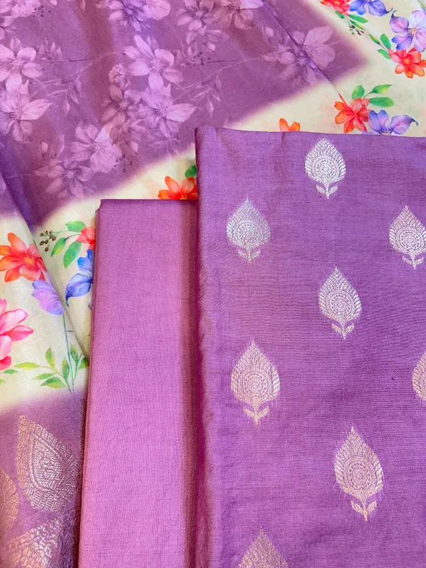 Light_Purple_Cotton_Silk_Dyable_Floral_Zari_Booti_with_Digital_Print_Dupatta_Banarasi_3_pcs_Suit_Set_11IM_DCS5