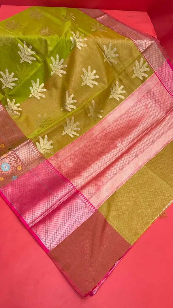 Green_Cotton_Blend_Banarasi_Sarees_For_Women_GEHKR_5