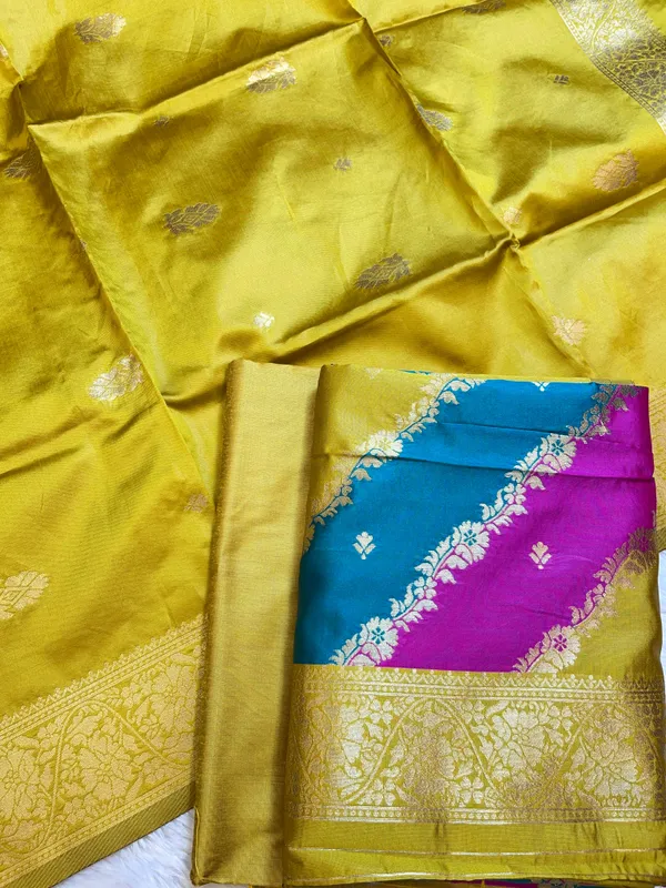 Rangkaat_Art_Silk_Banarasi_3_pcs_Suit_Set__with_Contrast_Olive_Dupatta_650SKL_RNG2
