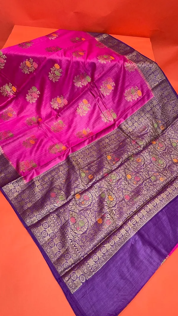 Humairah_Pure_Handloom_Magenta_Munga_Silk_Floral_Mina_Zari_Boota_with_Contrast_Violet_Minakari_Pallu_and_Violet_Blouse_Piece