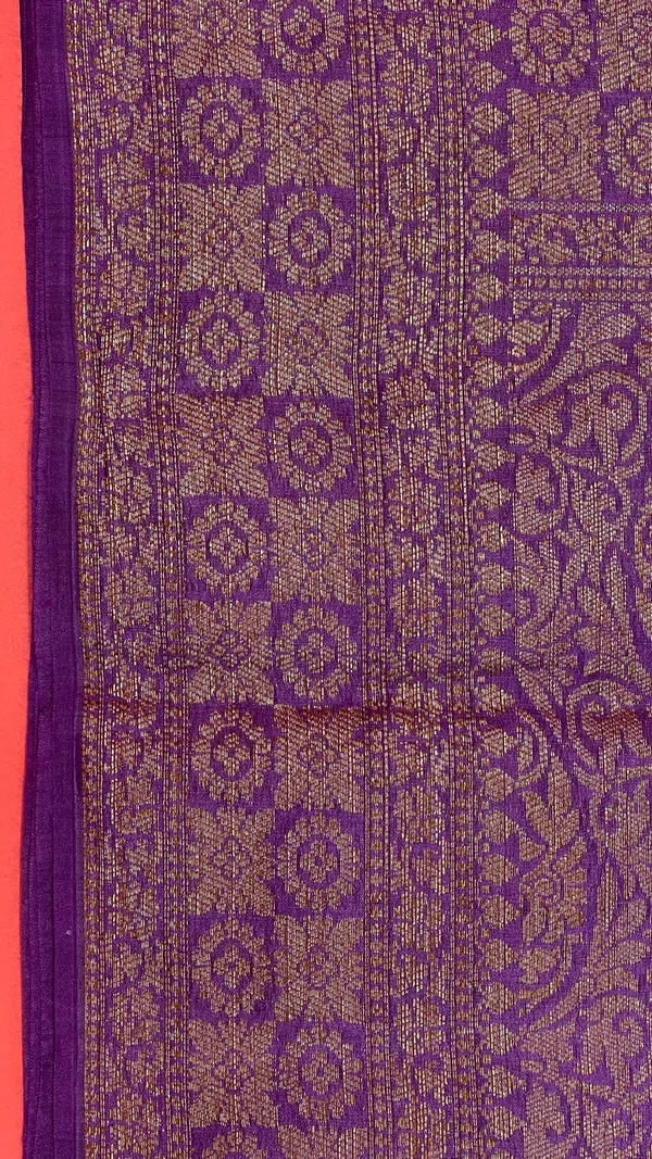 Humairah_Pure_Handloom_Magenta_Munga_Silk_Floral_Mina_Zari_Boota_with_Contrast_Violet_Minakari_Pallu_and_Violet_Blouse_Piece
