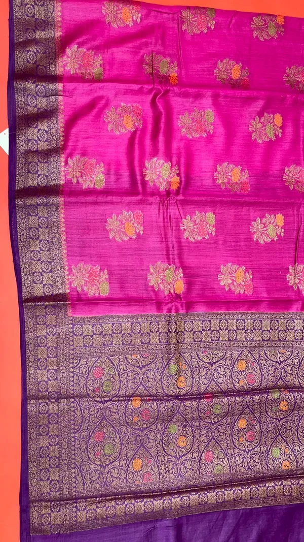 Humairah_Pure_Handloom_Magenta_Munga_Silk_Floral_Mina_Zari_Boota_with_Contrast_Violet_Minakari_Pallu_and_Violet_Blouse_Piece