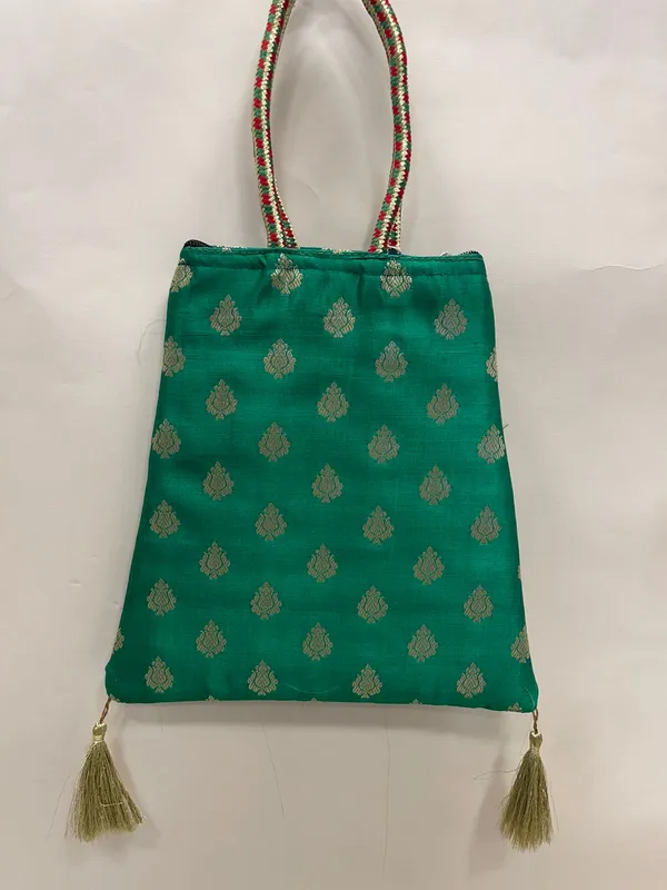 Green_Banarasi_Trishaped_Hand_Bag_HBG_8