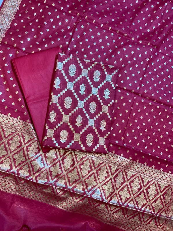 Magenta_Mescrize_Cotton_Geometrical_Banarasi_3_pcs_Suit_Set_1100SKL_MS6