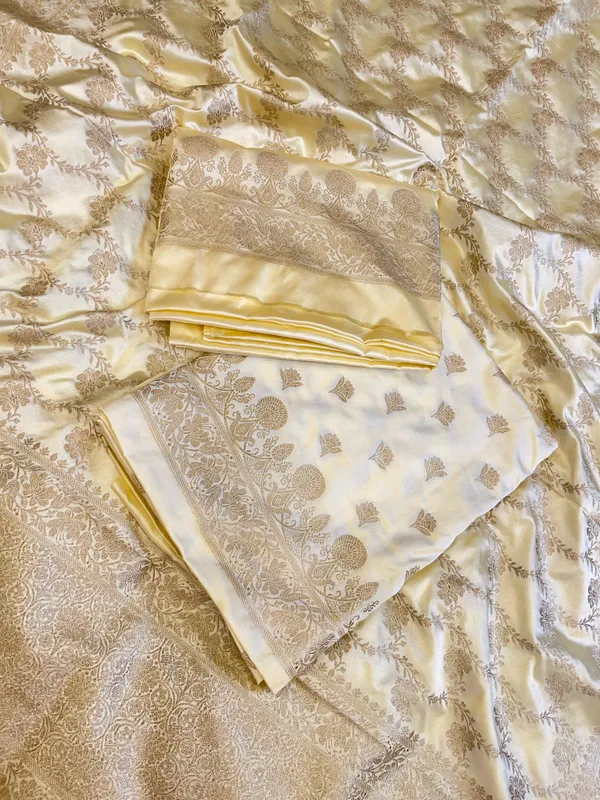 Tussar_Mashru_Silk_Floral_Zari_Booti_with_Zari_Jaal_Dupatta_Handloom_Banarasi_3_pcs_Suit_Set_3000AJ_MSR2