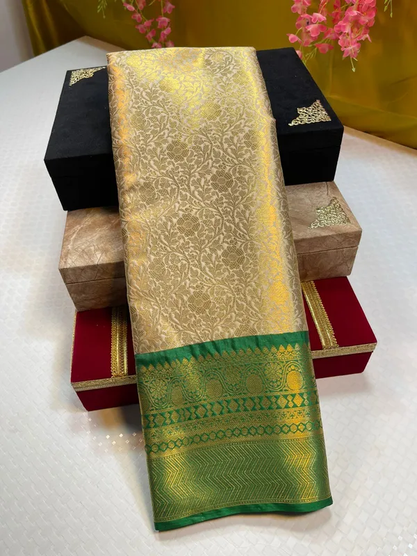 Light_Gold_Semi_Kanchi_Silk_Contrast_Green_Border_Banarasi_Saree_MS_SK20