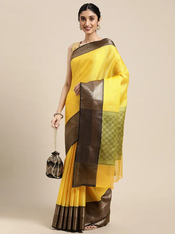 Gold_Art_Silk/Tanchoi_Banarasi_Sarees_For_Women_GEBC4