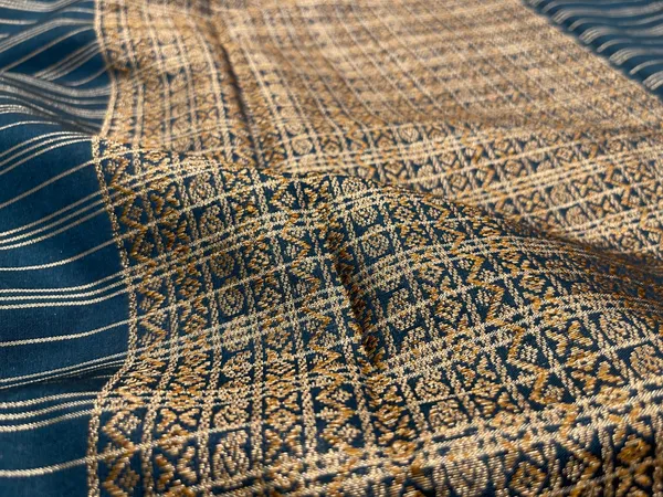 Navy_Blue_Cotton_Stripe_Zari_Banarasi_Saree_ASDC_4