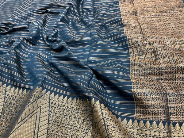 Navy_Blue_Cotton_Stripe_Zari_Banarasi_Saree_ASDC_4