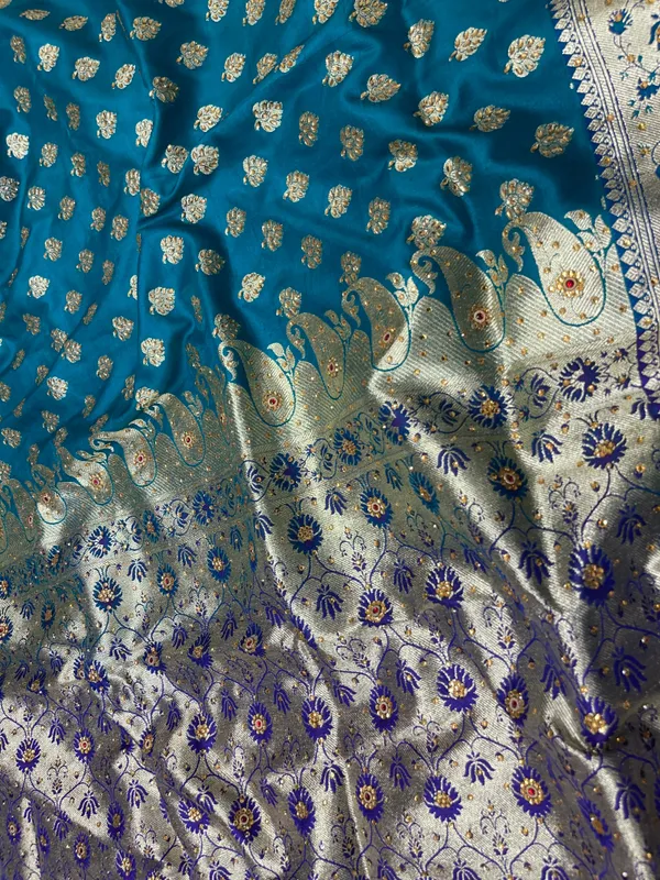 Humairah_Presents_Seagreen_Satin_Silk_Floral_Zari_Booti_Low_Stone_Work_Banarasi_Saree_with_Contrast_Purple_Pallu_and_Purple_Blouse_JA30_LW