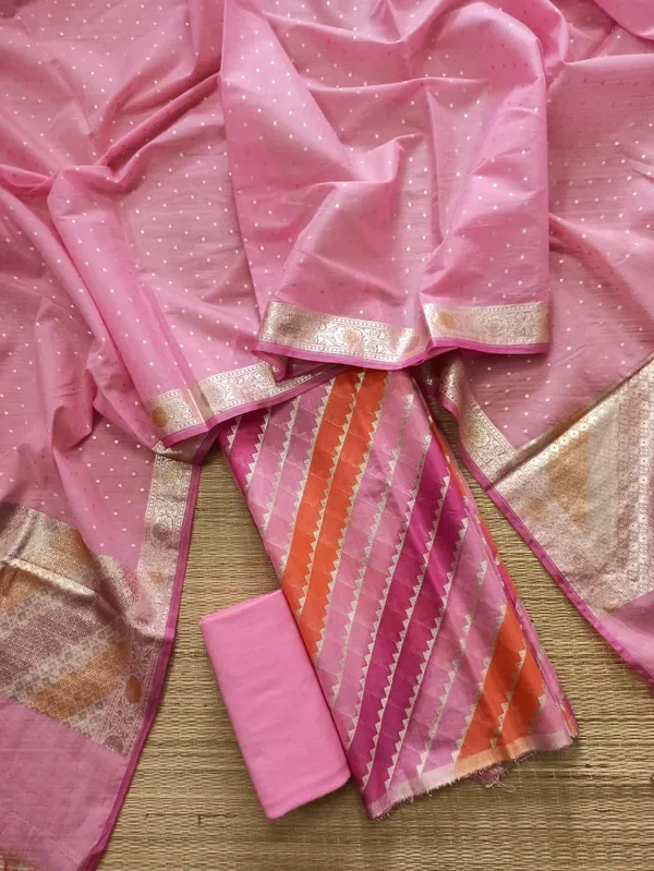 Pink_Pure_Mercerised_Lorex_Weave_Suit_with_Hand-Brushed_Lorex_Dupatta_1250SKL_MH2