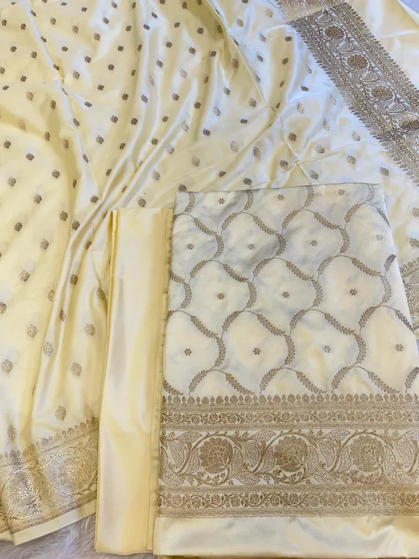 Cream_Mashru_Silk_Floral_Zari_Booti_with_Zari_Jaal_Dupatta_Handloom_Banarasi_3_pcs_Suit_Set_3000AJ_MSR11