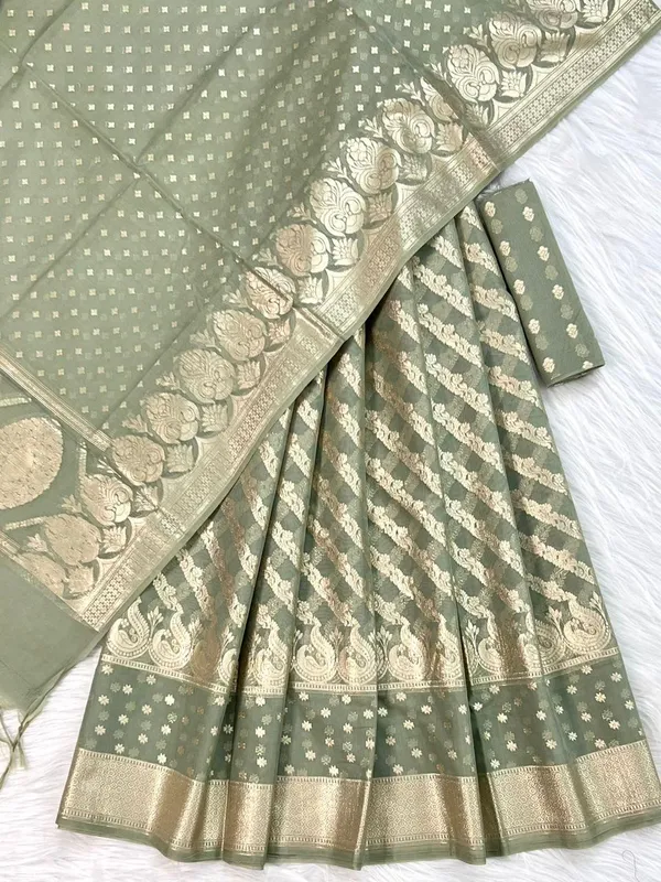 Olive_Green_Chanderi_Lorex_Zari_Weave_Lehenga_With_Traditional_Paisley_Border_&_Dupatta_250PNJ_LNG16