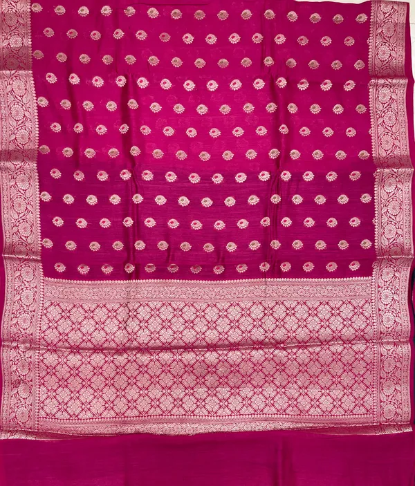 Humairah_Pure_Handloom_Magenta_Munga_Silk_Floral_Gold_Mina_Zari_Booti_with_Banarasi_Floral_Jaal_Pallu_Zari_Border_and_Magenta_Blouse