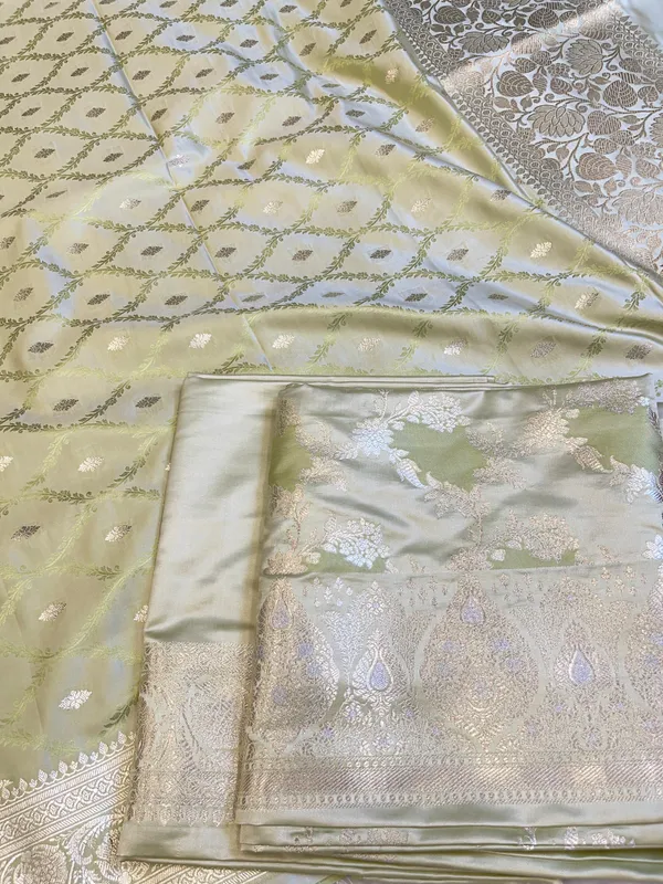 Olive_Green_Mashru_Silk_Floral_Rangkaat_Floral_Zari_Jaal_Banarasi_3_pcs_Suit_Set_26AJ_MSR6