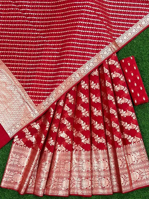 Red_Chanderi_Lorex_Weave_Floral_Jaal_Lehenga_Set_With_Leheriya_Dupatta_250PNJ_LNG31