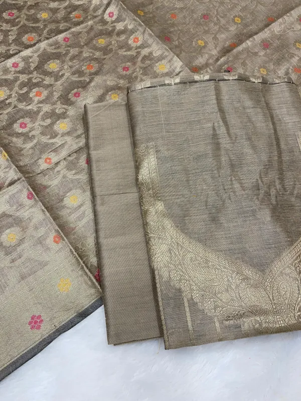 Humairah_Light_Mauve_Cotton_Necklace_Floral_Stripe_Zari_Jaal_3_pcs_Suit_set_with_Plain_Bottom_and_Alfi_Zari_Mina_Jaal_Light_Mauve_Dupatta