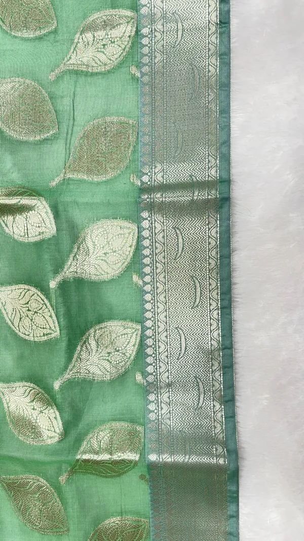 Light_Green_Cotton_Leaf_Water_Zari_Booti_Banarasi_Saree_JVC_7