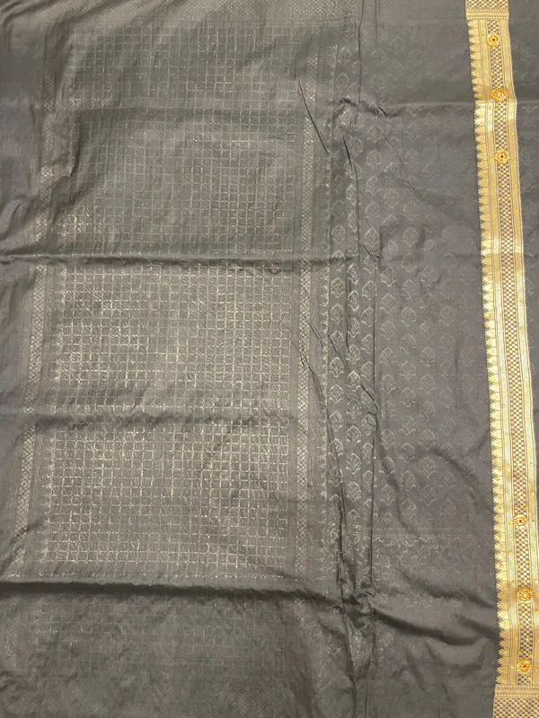 Humairah_Presents_Black_Satin_Silk_Floral_Zari_Booti_Heavy_Stone_Work_Banarasi_Saree_with_Checkered_Pallu_Skirt_Zari_and_Black_Blouse
