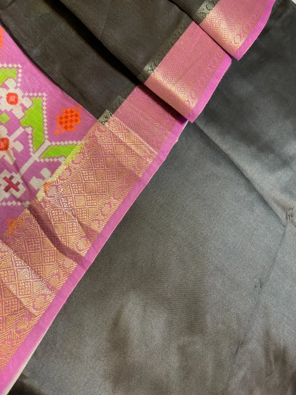 Black_Plain_Mercerised_Silk_Banarasi_Suit_Set_with_Contrast_Purple_Digital_Print_Dupatta_650SKL_MS3
