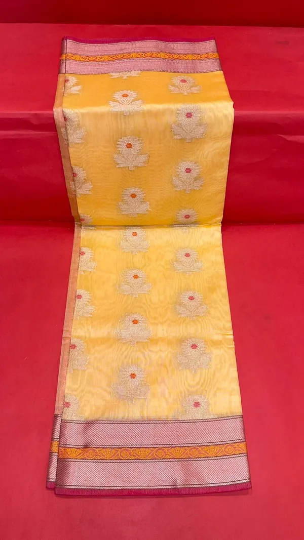 Beige_Cotton_Blend_Banarasi_Sarees_For_Women_GEHKR_20