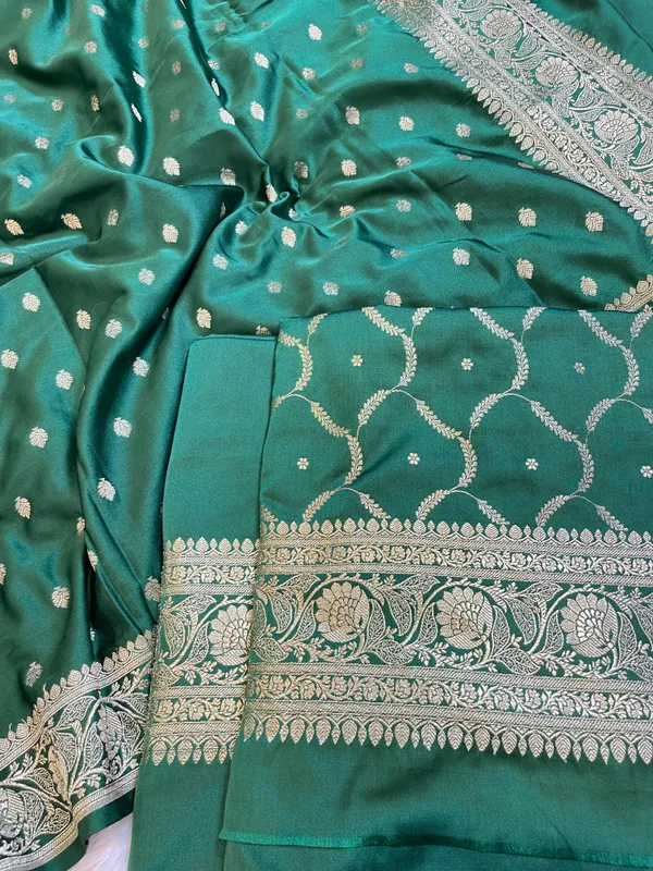Green_Premium_Handloom_Floral_Zari_Dyable_Booti_Banarasi_Suit_30AJ_MSR37