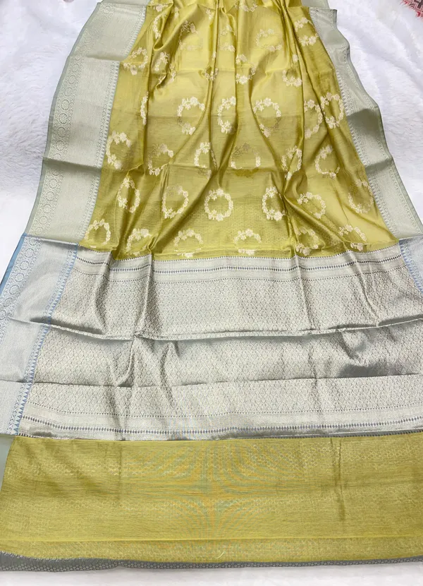 Mehndi_Green_Cotton_Water_Ring_Zari_Booti_Banarasi_Saree_JVC_1